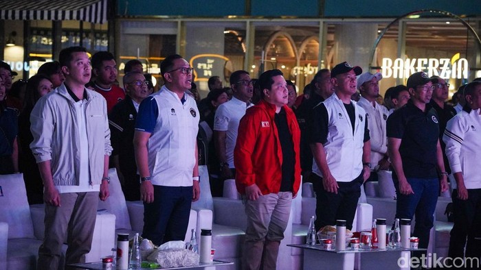 Tim Indonesia Bersiap, 432 Atlet Menuju Asian Games 2026 Chef De Mission (CDM) Asian Games 2026, Kementerian Pemuda dan Olahraga (Kemenpora), dan Komite Olimpiade Nasional menggelar Tim Indonesia day pada Sabtu (29/08/2026) di Lippo Mall Kemang, Jakarta Selatan. Acara ini ditujukan untuk melepas 432 atlet dari 35 cabang olahraga ke Asian Games 2026 pada tanggal 19 September hingga 4 Oktober di Jepang.