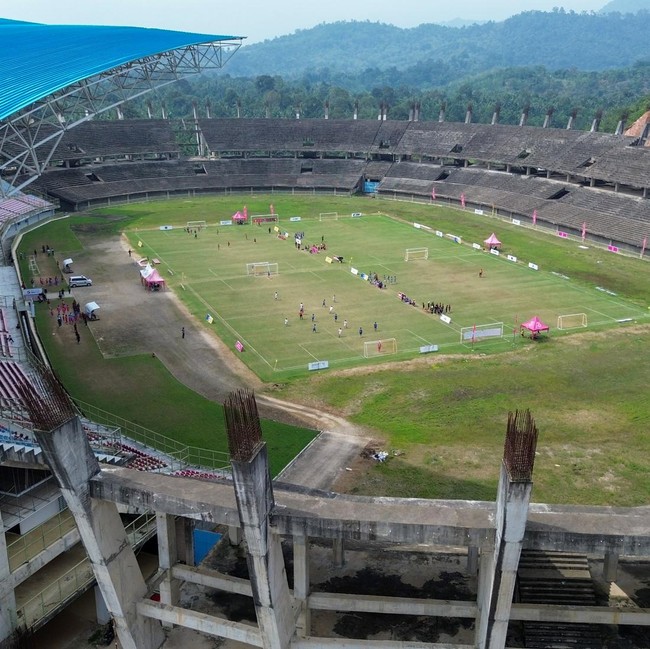 Lama Terbengkalai, Stadion Utama Sumbar Bakal Dihidupkan