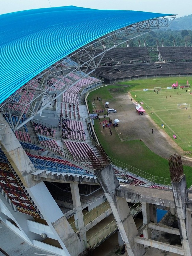 Lama Terbengkalai, Stadion Utama Sumbar Bakal Dihidupkan
