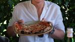 Serunya Honeymoon El Rumi dan Syifa Hadju, Bikin Pizza Bareng di Italia