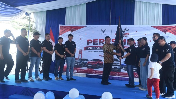Gubernur Sumsel Hermam Deru saat peresmian komunitas.