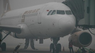 Kabut Asap Makin Pekat, Penerbangan Bandara Tjilik Riwut Terpaksa Dibatalkan