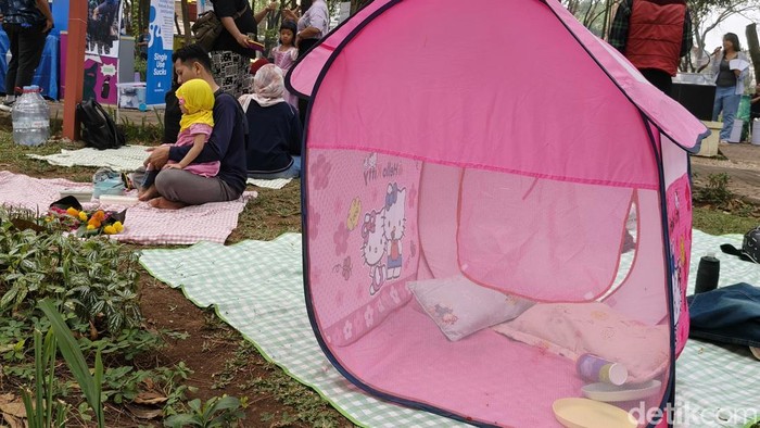 Kampanye Piknik Tanpa Plastik di Bandung.
