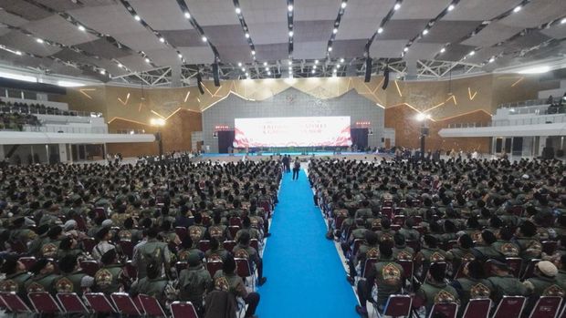 Kapolri Jenderal Listyo Sigit Prabowo mengajak keluarga besar Garda Satya NKRI menjadi relawan penanggulangan bencana di Indonesia.