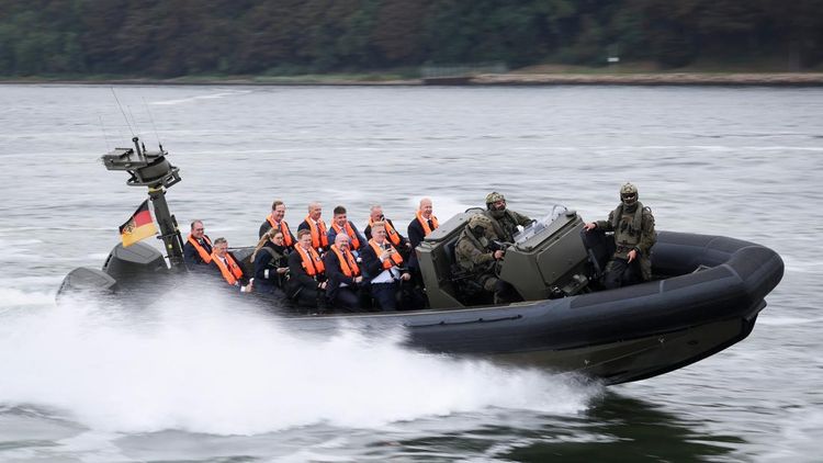 KTT Keamanan Laut Baltik, Pejabat Jerman Tinjau Kapal Patroli Bundespolizei