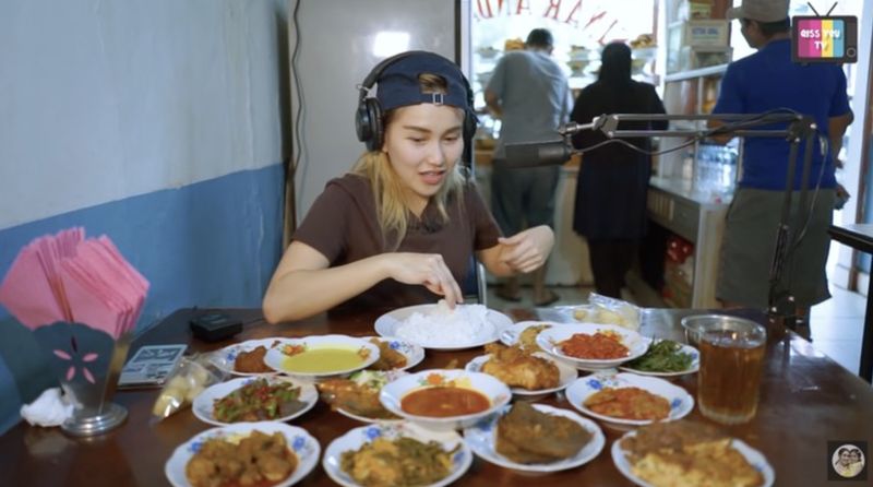 Kuliner favorit Ayu Ting Ting di Depok Kuliner favorit Ayu Ting Ting di Depok