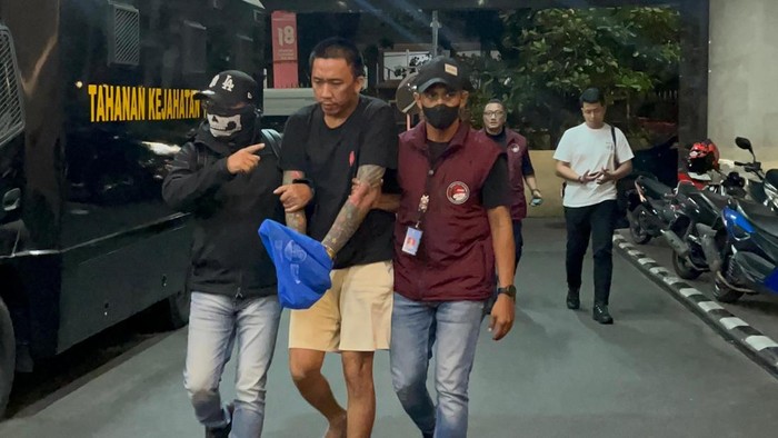 Foto: Napi narkoba Bayu Wicaksono (tengah). (Ondang/detikcom)