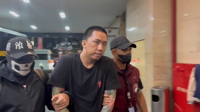 Napi narkoba Bayu Wicaksono tiba di Bareskrim usai ditangkap di Myanmar