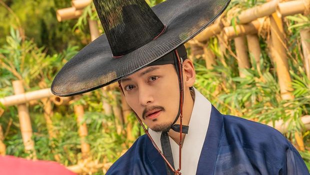Penampilan Ji Chang Wook dalam drama Korea 18+ The Scandal. Penampilan Ji Chang Wook dalam drama Korea 18+ The Scandal.