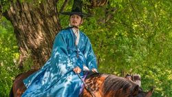 Ji Chang Wook Playboy Joseon Goda Son Ye Jin di Drakor Netflix The Scandal