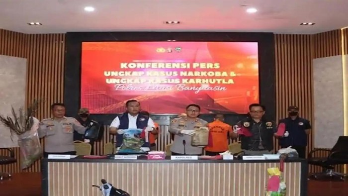 Polisi menetapkan tersangka kasus pembakaran lahan  di Muba