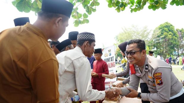 Polres Kepulauan Meranti turun ke masjid ajak warga cegah karhutla Polres Kepulauan Meranti turun ke masjid ajak warga cegah karhutla, Jumat (28/8/2026).