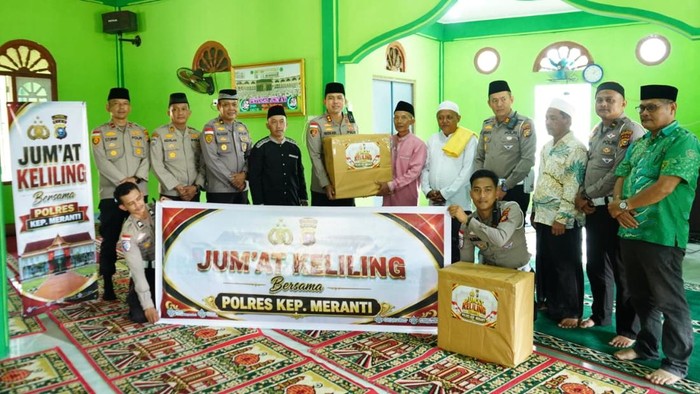 Polres Kepulauan Meranti turun ke masjid ajak warga cegah karhutla, Jumat (28/8/2026).