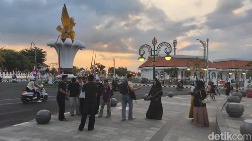 Beragam aktivitas masyarakat di Praja Mandala Singa Ambara Raja