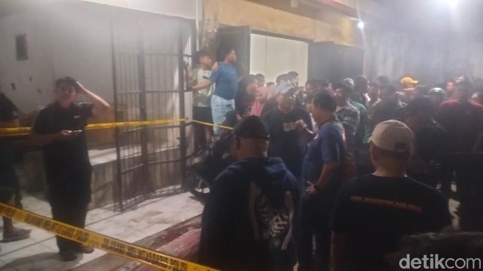 Pria ditemukan tewas bersimbah darah di Pasar Terong, Makassar.