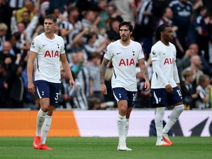 Tottenham Babak Belur di Lapangan, Ditinggal Sponsor