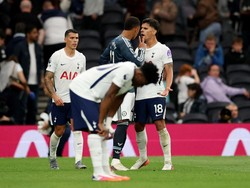 Tottenham sudah dua kali kalah beruntun di awal Liga Inggris musim ini. Sudah belanja banyak pemain, bisakah mereka menang? (REUTERS)