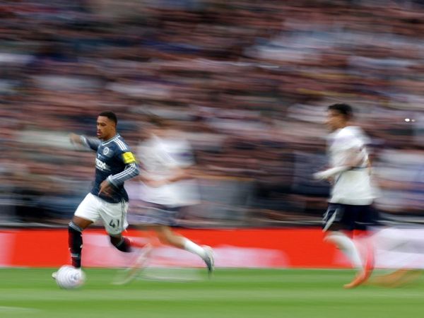 Tottenham Makin Terpuruk, Newcastle Bekuk The Lilywhites 2-0