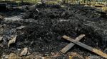 TPU Mangunjaya Bekasi Terbakar! Nisan Hangus, Warga Kesulitan Cari Makam Keluarga