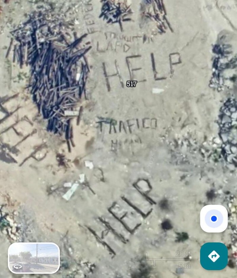 Kata laporan dari CNET, Google Maps telah memetakan 98% dari tempat yang dihuni manusia. Maka tak heran mereka menangkap hal aneh yang tak pernah kita lihat.