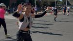 Gemas! Momen Brie Cheering Buat Acha Septriasa Finish Maraton