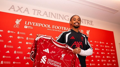 KIRKBY, ENGLAND - AUGUST 30: (THE SUN OUT, THE SUN ON SUNDAY OUT) Bradley Barcola new signing of Liverpool at AXA Training Centre on August 30, 2026 in Kirkby, England. (Photo by Liverpool FC/Liverpool FC via Getty Images)