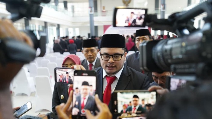 Bupati Kediri Hanindhito Himawan Pramana