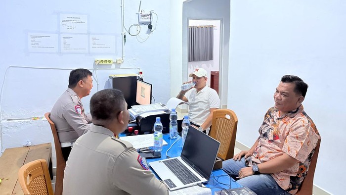 Direktur PT SBP Shandi Hermanto penuhi panggilan polisi.