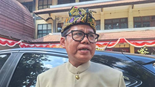 Kadisdik Mataram, Yusuf, saat diwawancarai, Senin (31/8/2026). (Nathea Citra/detikBali)
