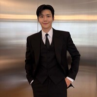 “editannya yg normal-normal aja plss sesuai postingan doi di instagram pribadinya,” “kenapa sih fanta lu seneng banget edit muka ayang gw,” komentar sejumlah penggemar di akun Instagram Fantagio. Foto: dok. Instagram @fantagio_official