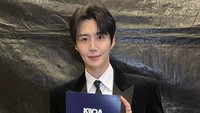 Bentuk Dagu Kim Seon Ho Viral Disebut Janggal, Diduga Hasil Editan Photoshop
