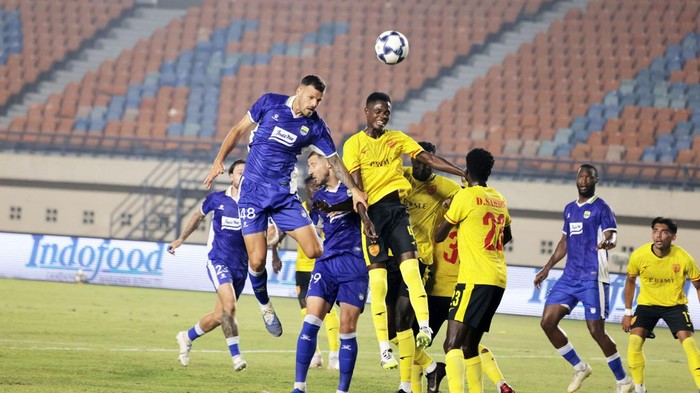 Laga Persib Bandung vs Manila Digger.