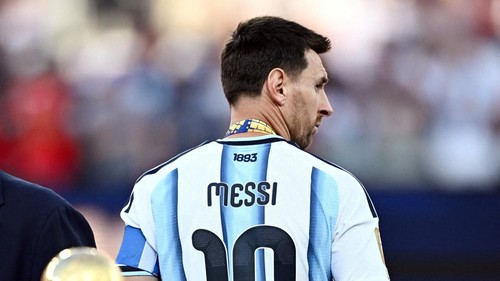 FILE PHOTO: Soccer Football - FIFA World Cup 2026 - Final - Spain v Argentina - New York/New Jersey Stadium, East Rutherford, New Jersey, U.S. - July 19, 2026 Argentinas Lionel Messi looks dejected after receiving his runners up medal on the podium after losing the World Cup Final REUTERS/Dylan Martinez/File Photo
