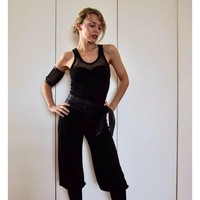 Sejumlah komentar menyebut penampilan Kylie sebagai legendaris, sementara penggemar lainnya mengatakan lagu tersebut tetap terasa ikonis meski sudah 25 tahun berlalu. (Foto: Instagram/@kylieminogue)