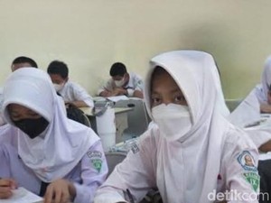 Asap Makin Pekat di Kobar, Siswa Mulai Belajar dari Rumah Hari Ini