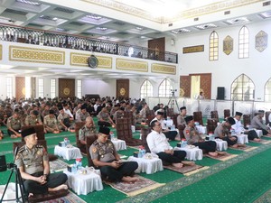 Polda Jatim Gelar Maulid Nabi untuk Perkuat Iman dan Integritas Personel