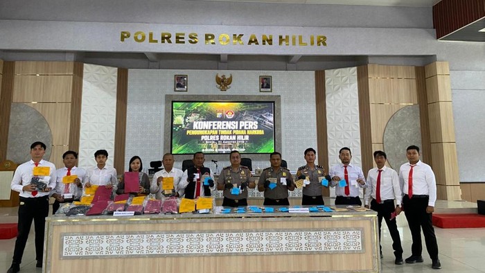 Polres Rokan Hilir menangkap 66 tersangka kasus narkoba selama Juli-Agustus 2026.