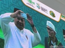 Momen Prabowo Terima KTA NU di Jombang