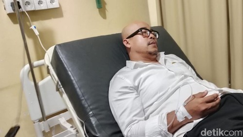 Rektor IAKN Kupang I Made Suardana, saat menjalani perawatan di RSB Kupang.