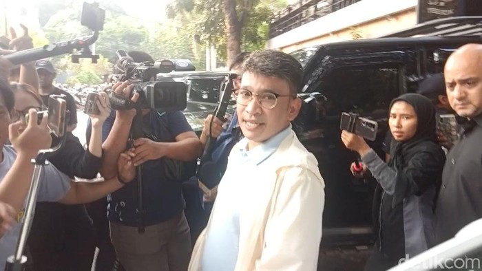Masalah hukum dugaan penipuan Ruben Onsu berakhir damai.