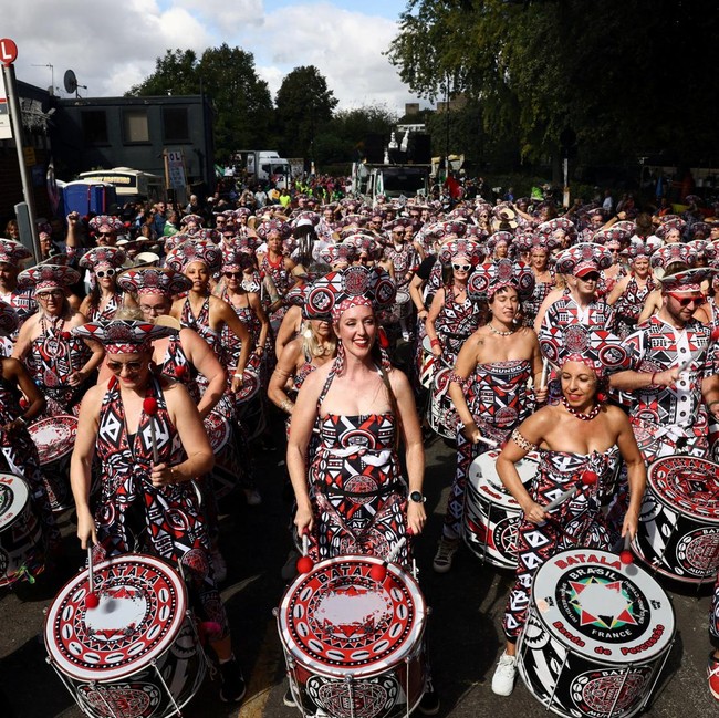 Semarak Karnaval Notting Hill 2026, Ribuan Peserta Tumpah Ruah di London