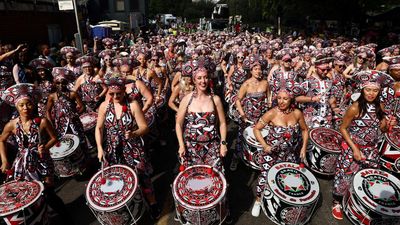 Semarak Karnaval Notting Hill 2026, Ribuan Peserta Tumpah Ruah di London