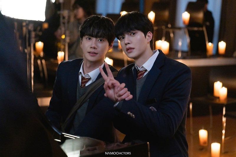 Song Kang dan Lee Jun Young membintangi drama Korea Four Hands Two Sonatas.