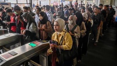 Stasiun Karet 1 September Ditutup Padahal Penumpangnya Sebanyak Ini