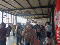 Suasana Stasiun Karet di Hari Terakhir Layani Penumpang KRL