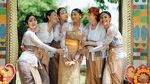 Potret Suri Jabrik, Keponakan Luna Maya Jalani Ritual Menek Kelih