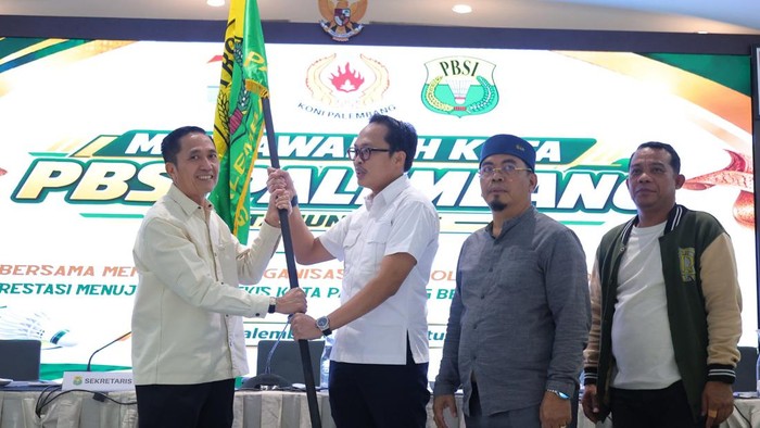 Wali Kota Palembang Ratu Dewa kembali dipercaya memimpin PBSI.