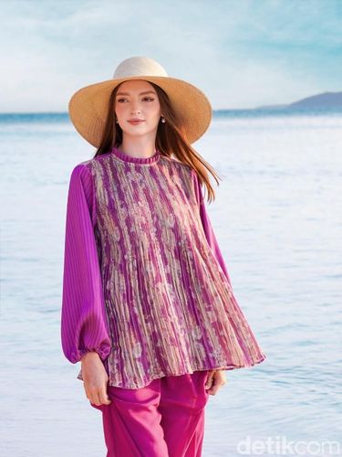 Benang Jarum meluncurkan Secret of the Sea, koleksi busana feminin bergradasi warna anggun dan tegas yang terinspirasi keindahan serta motif bawah laut.