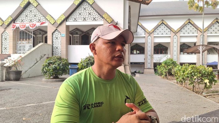 Camat Pangalengan, Vena Andriawan saat wawancara bersama awak media
