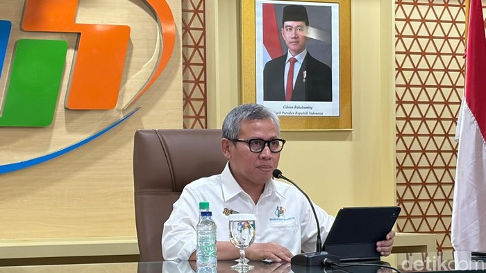 Deputi Bidang Statistik Distribusi dan Jasa BPS Ateng Hartono